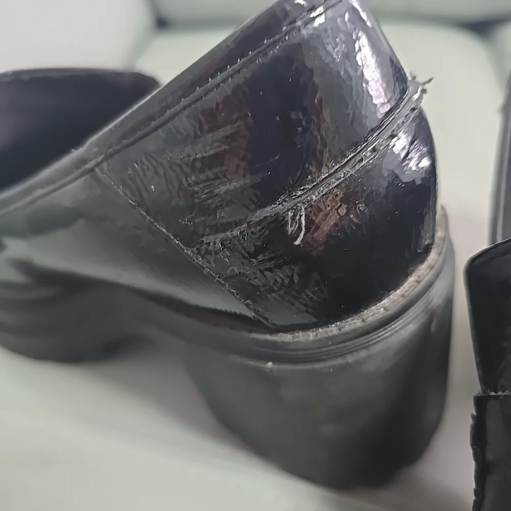 Seychelles Womens Black Patent‎ Leather With Chunky Lug Sole Loafers Size 8.5